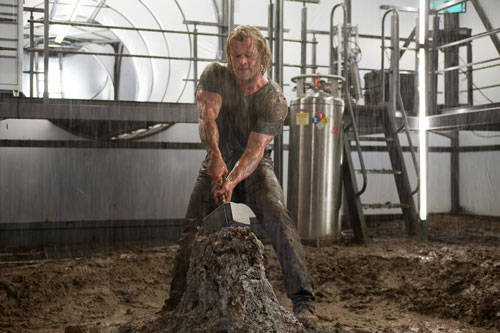 Chris Hemsworth - how actors gain weight for movie roles