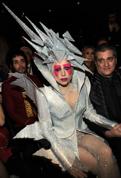 Lady-Gaga-lightning-hat.jpg