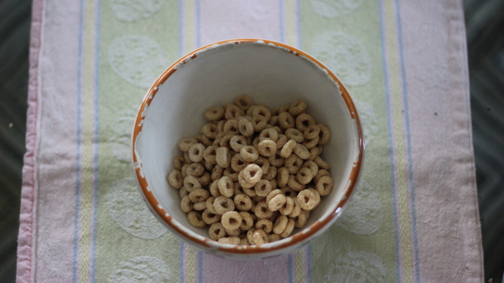 Honey nut cheerios in bowl